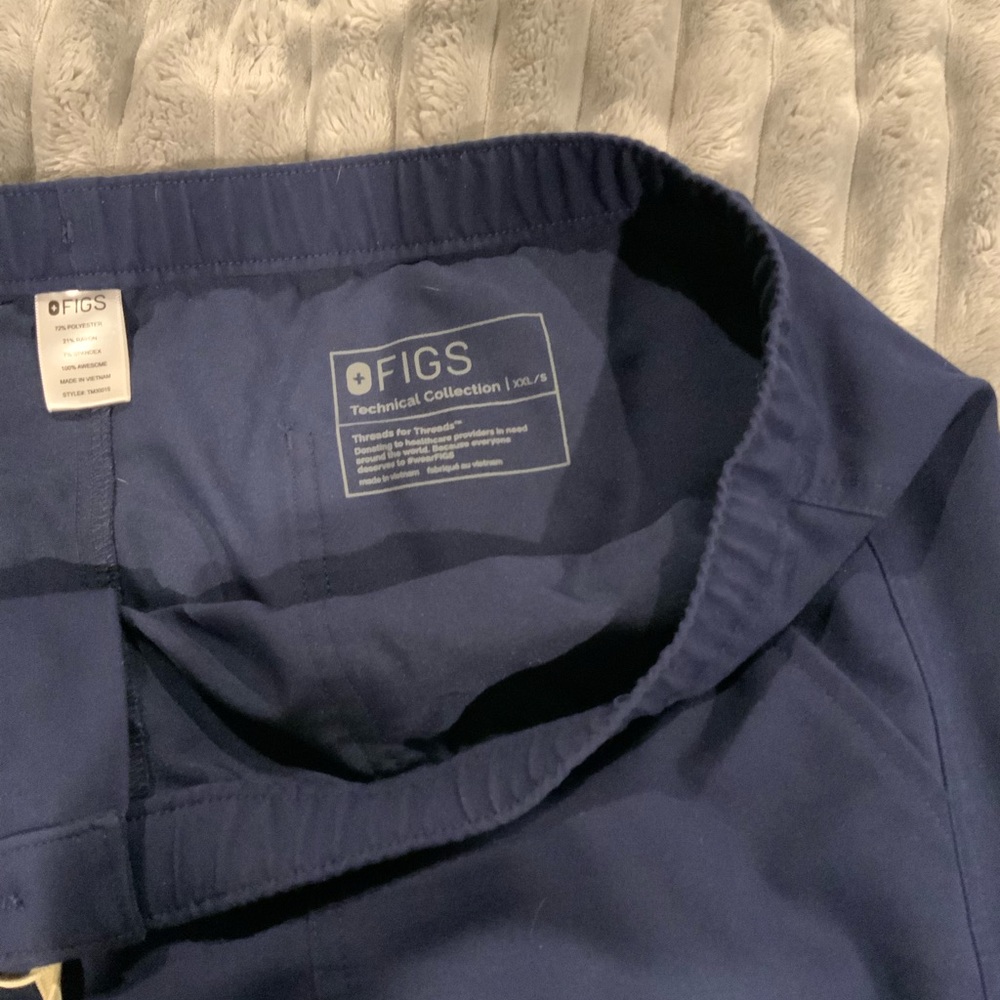 mens Figs Cairo Scrub pants